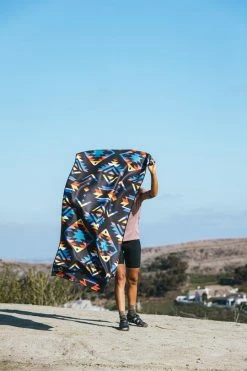 Nomadix Mens Cascades Multi Towel