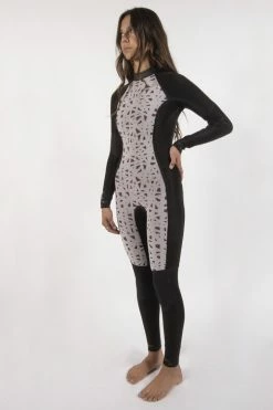 Women's Sisstrevolution Seven Seas 3/2mm Back Zip Fullsuit Womens