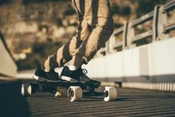 Evolve Skateboards GTR Carbon Street Electric Skateboard 17 Evolve Skateboards GTR Carbon Street Electric Skateboard
