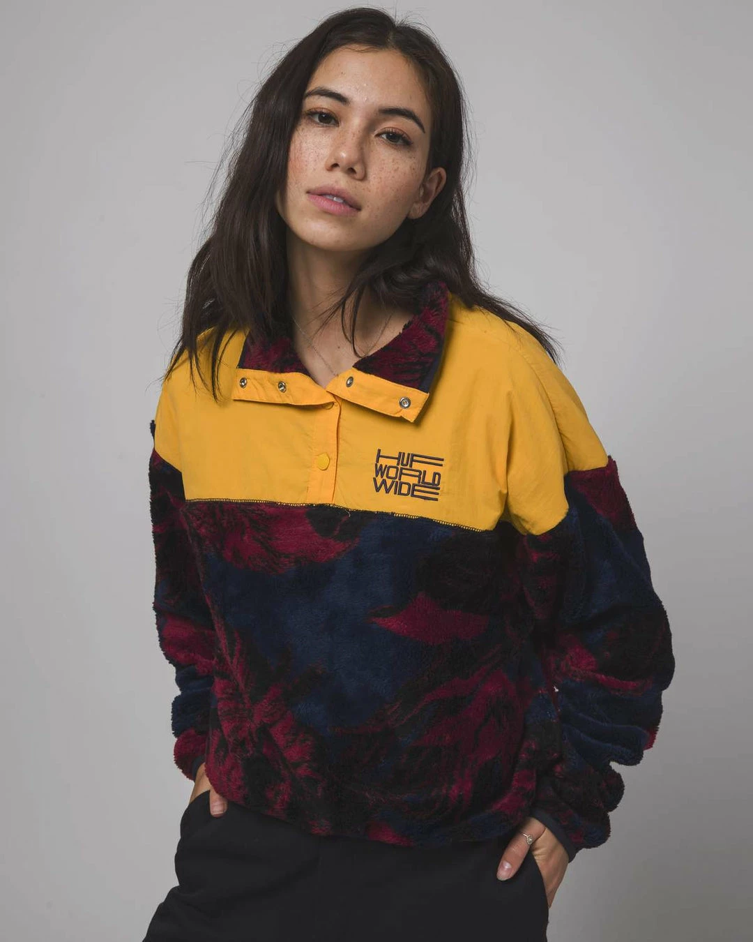 HUF Women's Sativa Sherpa Pullover Womens 6 HUF Women's Sativa Sherpa Pullover Womens