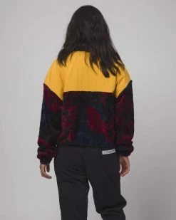 HUF Women's Sativa Sherpa Pullover Womens 13 HUF Women's Sativa Sherpa Pullover Womens