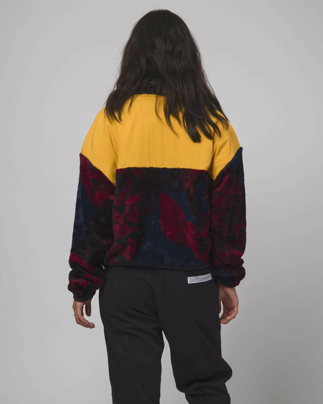 HUF Women's Sativa Sherpa Pullover Womens 8 HUF Women's Sativa Sherpa Pullover Womens