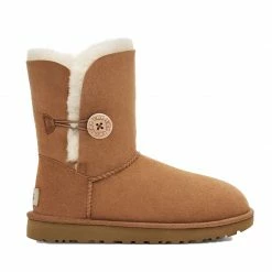 UGG Bailey Button II