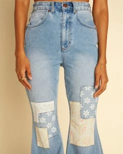 Billabong X Wrangler True Blue Bell Bottom Jeans 10 Billabong X Wrangler True Blue Bell Bottom Jeans