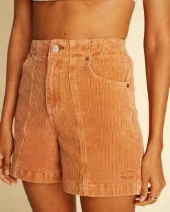 Wrangler X Billabong According To Short Womens