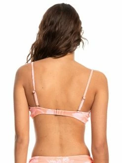 Quiksilver Classic Ruched Front Rib Swim Top 7 Quiksilver Classic Ruched Front Rib Swim Top