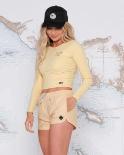 Salty Crew Find Refuge Rashguard