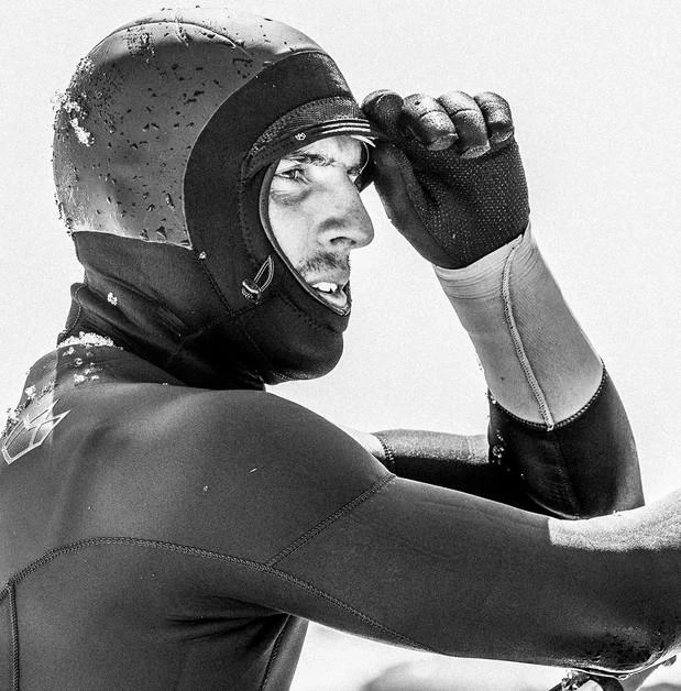 Manera Magma 2.5mm Surf Gloves 5 Manera Magma 2.5mm Surf Gloves