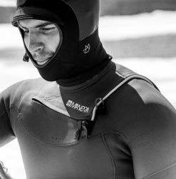 Manera Magma 2.5mm Surf Hood Mens